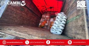 Accidente en la carretera Villahermosa-Frontera deja lesionados y robo de cargamento