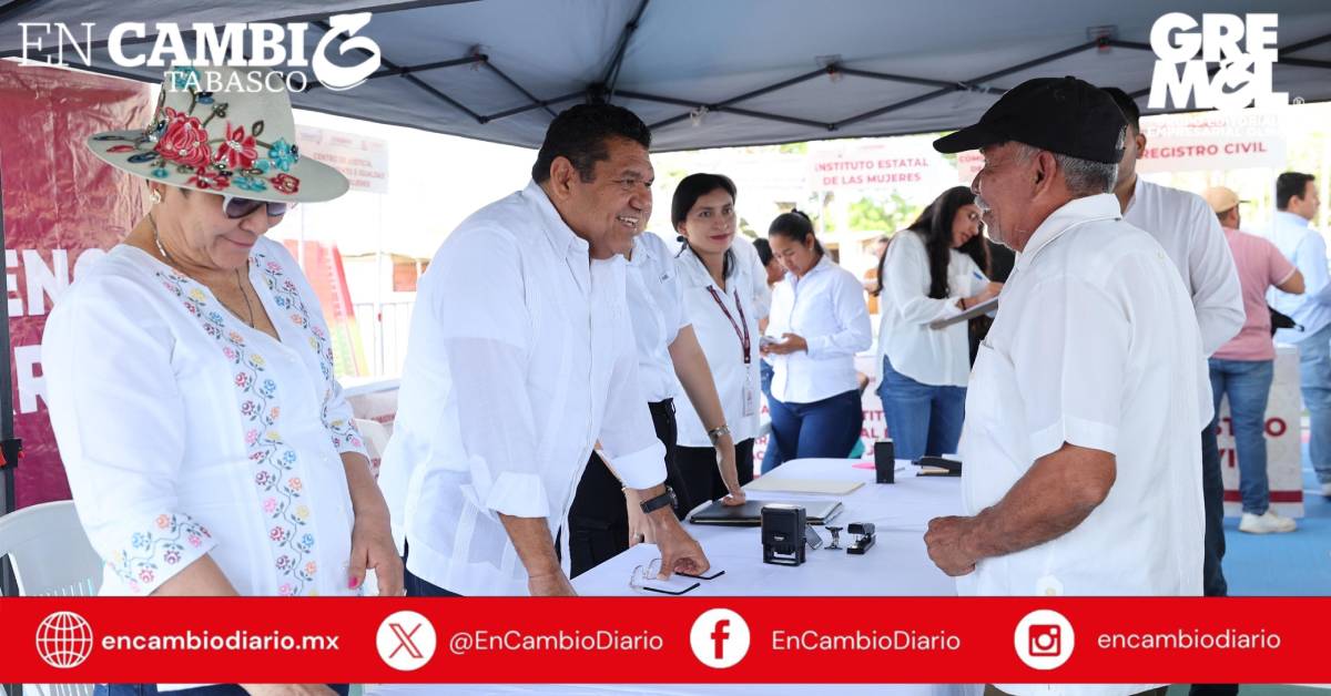 Llegan hasta Cuatro Poblados, Balancán los servicios del Gobierno del Pueblo