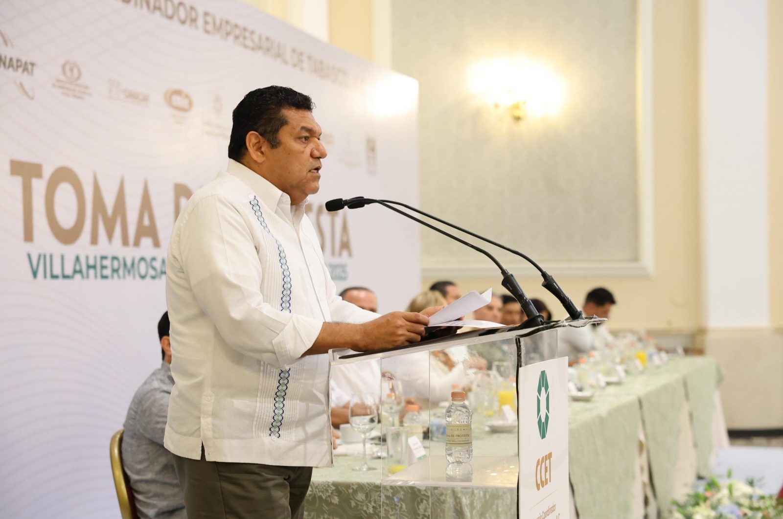 Suma de esfuerzos entre gobierno y empresarios impulsará el desarrollo económico de Tabasco, afirma Javier May