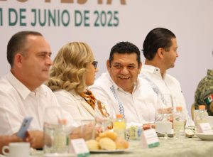 Colaboración del del sector empresarial en la construcción y el gobierno de Tabasco
