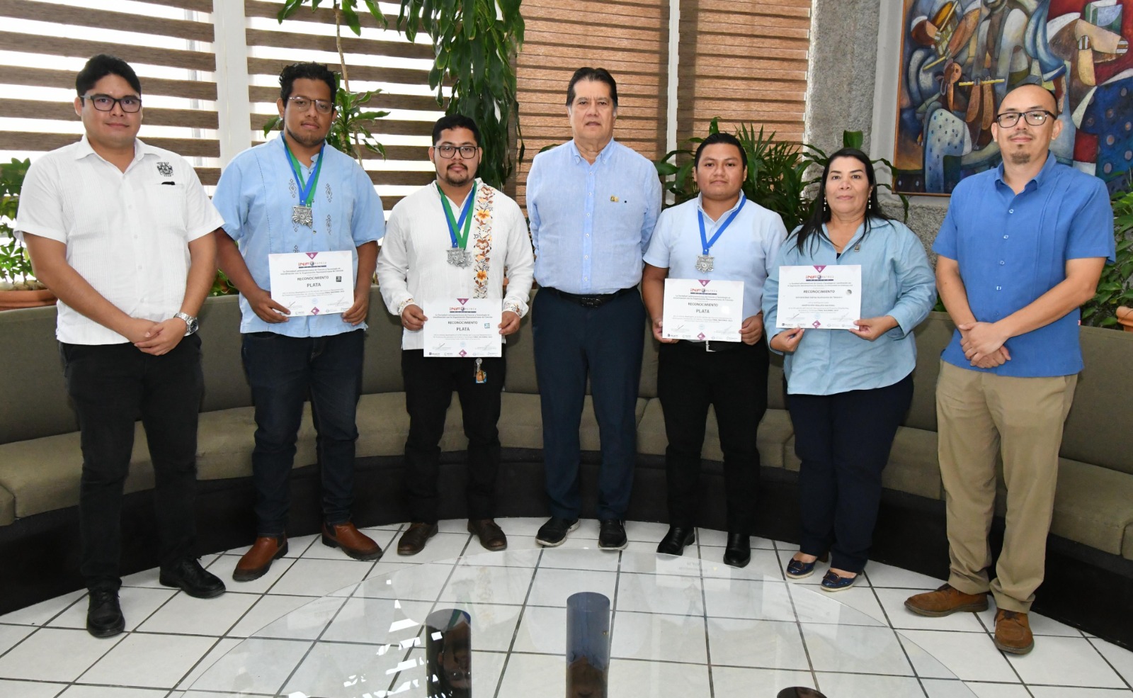 UJAT gana medalla en Infomatrix