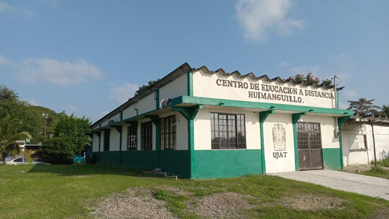UJAT y Ayuntamiento de Huimanguillo fortalecen Centro de Educación a Distancia en el Poblado C-26
