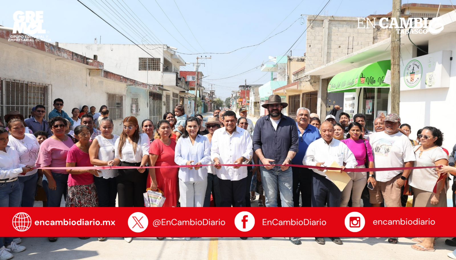 Entrega Javier May calles pavimentadas, obra urbana y un sistema renovado de drenaje y agua potable, en beneficio de habitantes de la colonia Gaviotas Norte en Villahermosa