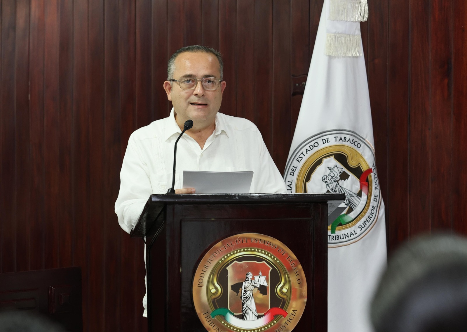 Ante el gobernador Javier May Rodríguez, el titular del TSJ rindió cuentas del estado que guarda la administración de justicia en el estado.