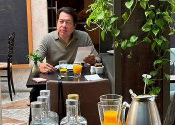 Claudia Sheinbaum pide austeridad a la 4T