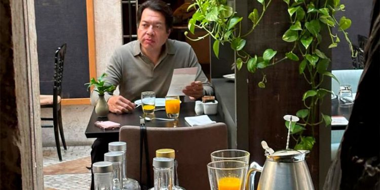 Claudia Sheinbaum pide austeridad a la 4T