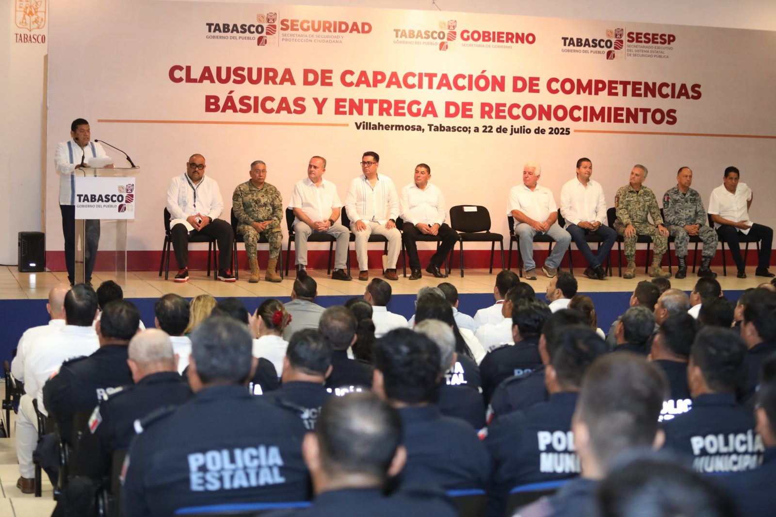 Gobierno del Pueblo impulsa la profesionalización de 2,605 elementos policiacos; en Tabasco la actuación criminal nunca estará por encima del poder institucional y legal: Javier May