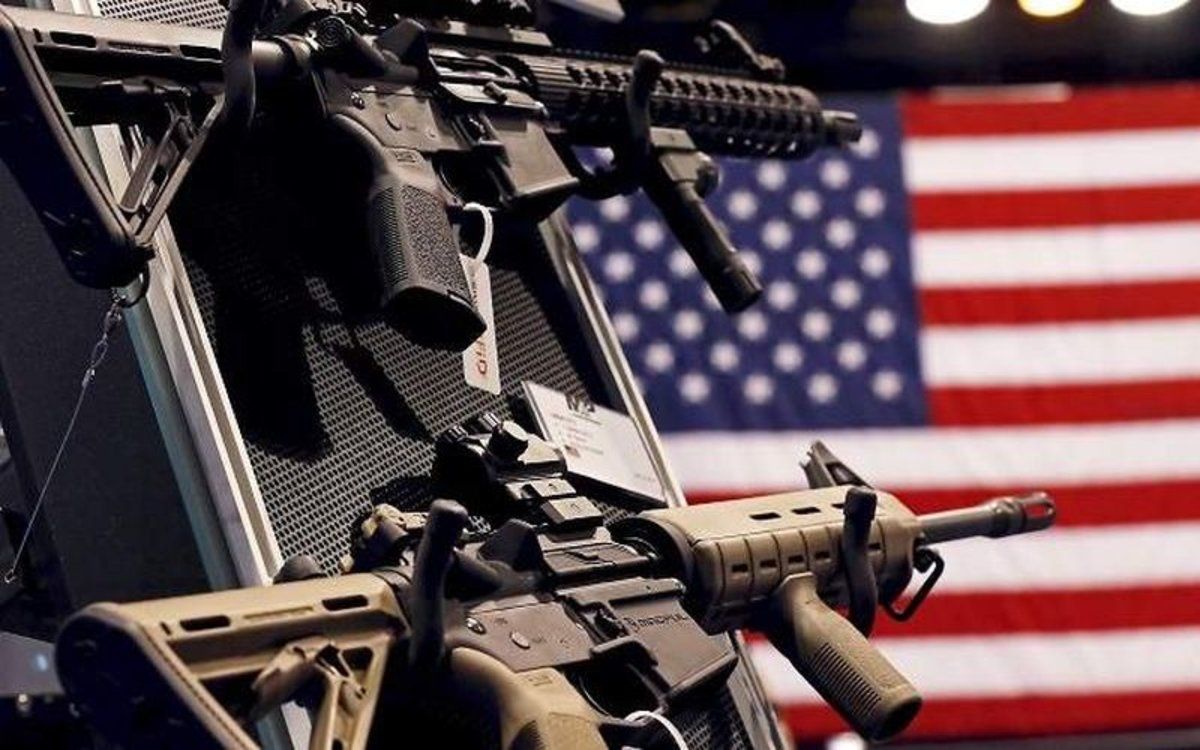 Estados Unidos suspende envío de armas a Ucrania