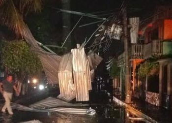 Tromba sorprende a Tabasco y causa destrozos en Villahermosa