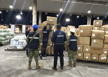 Rafael Marín refuerza el control aduanero: decomisan más de 10 millones de cajetillas de cigarros en Lázaro Cárdenas