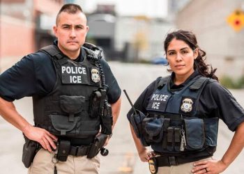 Cae la aprobación de Trump seis puntos