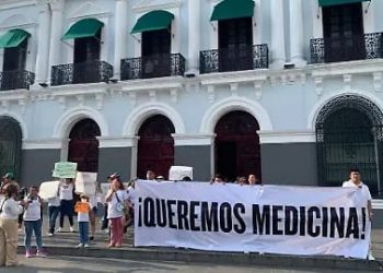 Realizan Marcha por Medicamentos en Villahermosa: “¡Queremos medicinas y las queremos ya!”, el mensaje