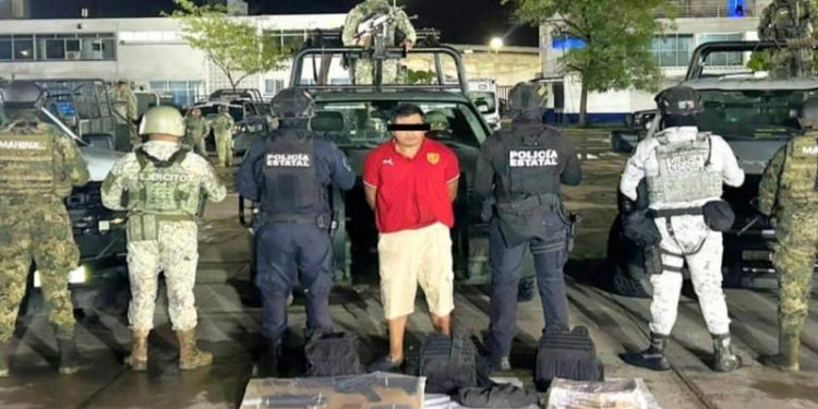 Cae "narcomecánico": detenido con droga en Guayabal, Villahermosa