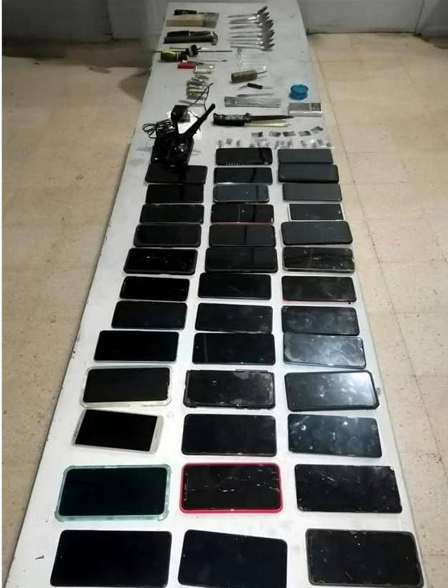 Aseguran armas hechizas, drogas y dispositivos electrónicos en Cateo en penal de Tabasco