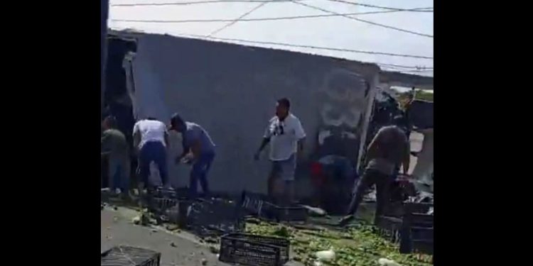 Rapiña en la carretera Villahermosa a Cárdenas