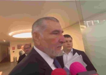 Se aferra Adán a la coordinación en el Senado