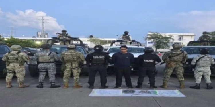 Detiene FIRT Olmeca a dos sujetos por robo con violencia y delitos contra la salud en el municipio de Centro