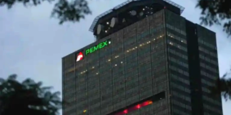 PEMEX y SENER enfrentados por cifras de producción