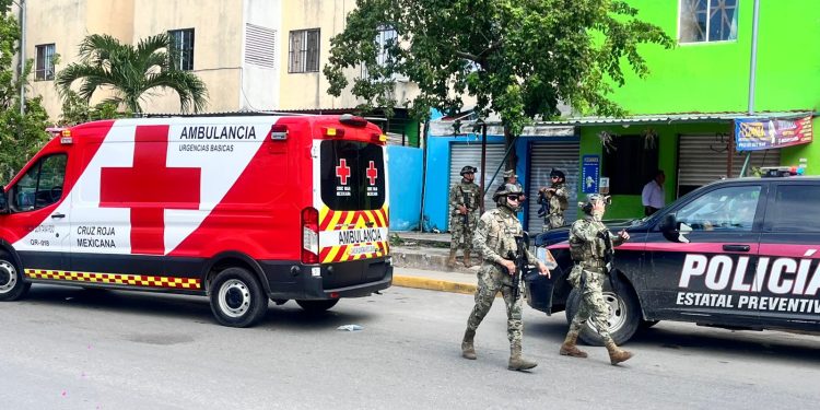 Hombre baleado en el edificio de Paseos del Mar de Cancún