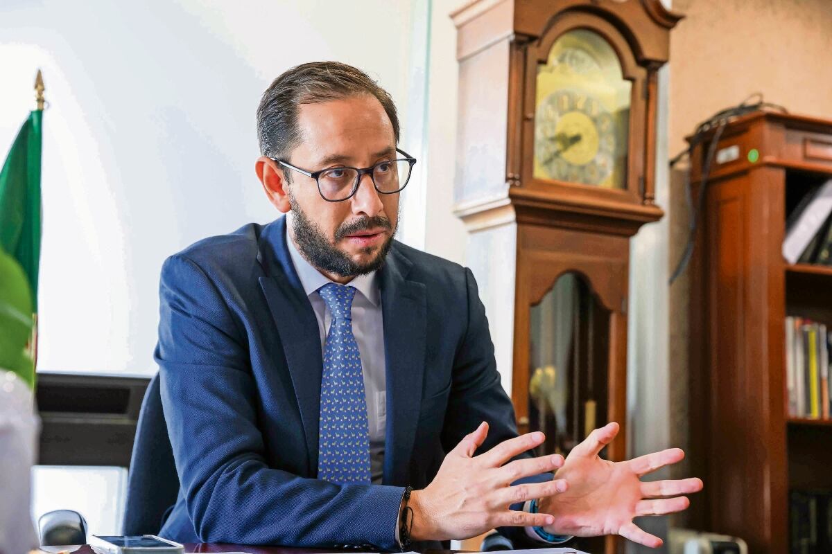 Acciones del SAT contra factureros: Procedimientos rápidos y prisión preventiva