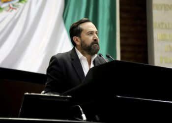 Acusa Arturo Ávila al PRI de tramitar los amparos de los hijos de AMLO