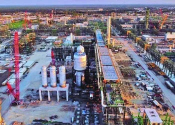 Desfogue controlado en la Refinería Olmeca alarmó a habitantes de Paraíso