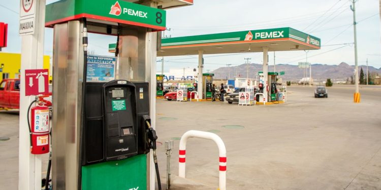 Bomba de gasolina recién inaugurada es inmovilizada