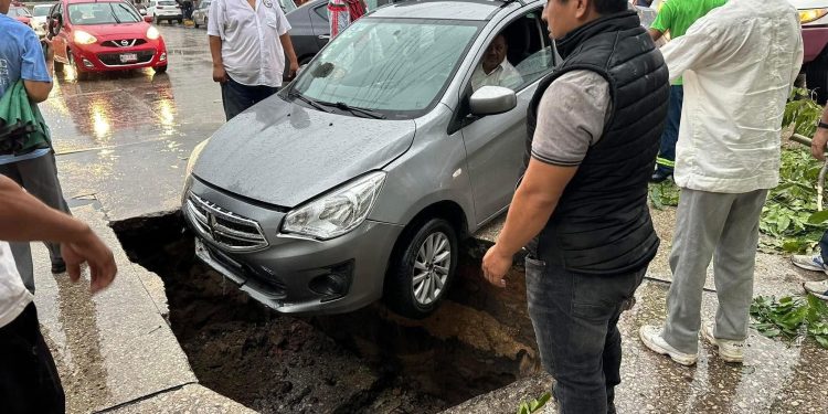 “Trágame tierra”: se abre socavón en Indeco