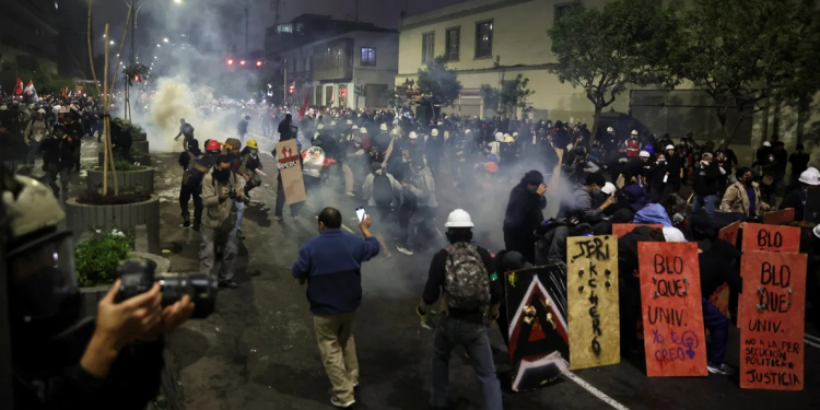 Saldo de protestas en Perú