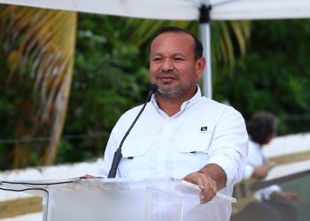 Los gobiernos pasados fueron cómplices del huachicol