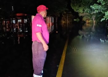 Evacúan a personas en Balancán por crecida de ríos e inundaciones
