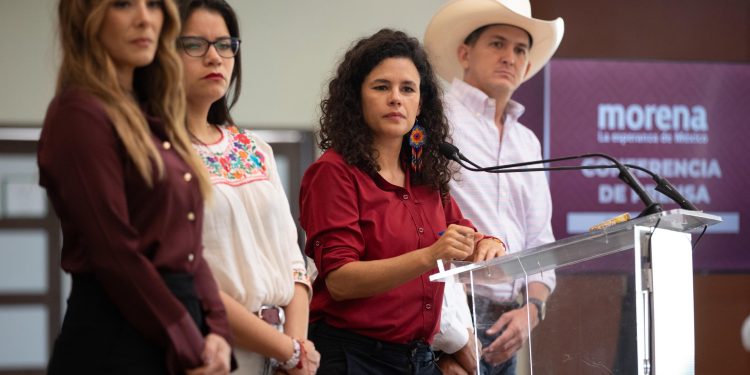 Luisa María Alcalde denuncia campaña contra AMLO tras señalamientos a su hijo Andy López Beltrán
