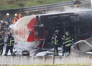 Publican nuevas normas para regular el transporte de gas por accidente de pipa en Iztapalapa