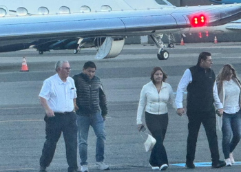 viaje de Alejandro Armenta en avión privado