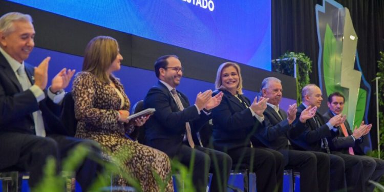 Chihuahua presenta plan energético estatal