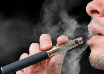 regulaciones contra los cigarros electrónicos