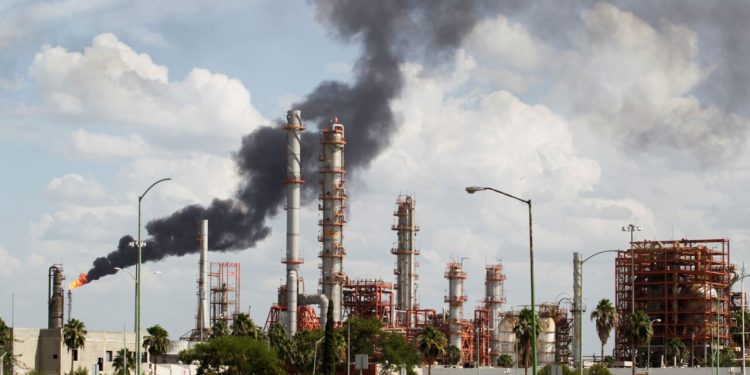 emisión de gases invernadero de la refinería de Cadereyta