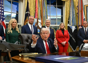 Aranceles a países que vendan petróleo a Cuba: Trump actúa