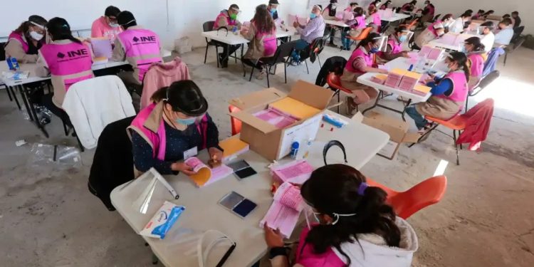 Consejeros del INE alertan por desaparición de juntas distritales