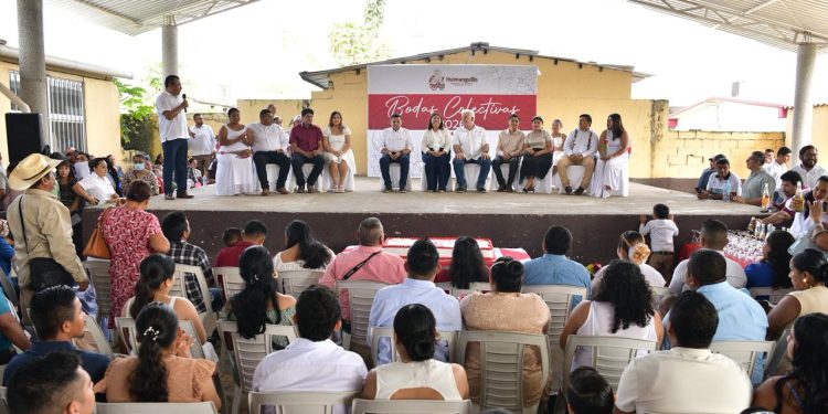 boda colectiva realizada en la Jornada de Atención celebrada en Mecatepec