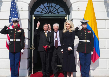 Trump Petro tarjeta: gesto en Casa Blanca