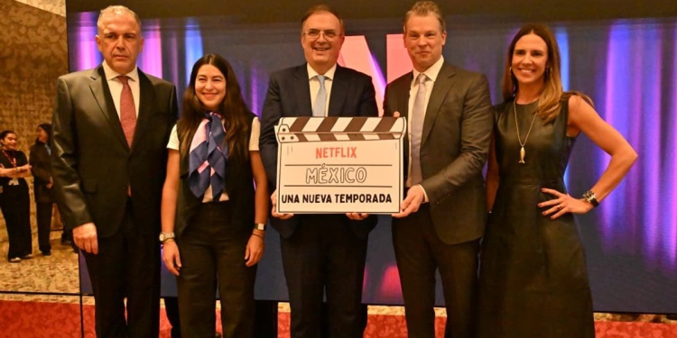 reunión de Marcelo Ebrard con Netflix