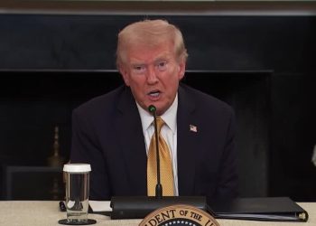 Trump amaga con ataques por tierra a cárteles