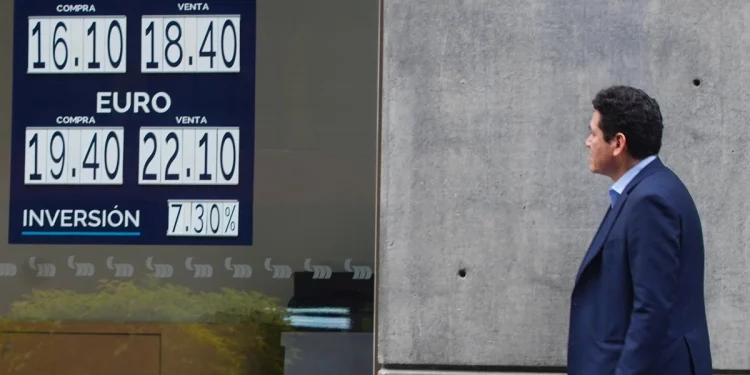 Depreciación Peso Mexicano Llega a 17.9320