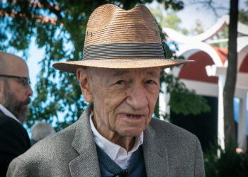 Pedro Friedeberg: Maestro del Surrealismo Mexicano