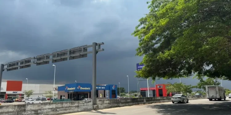 Chubascos Tabasco frente frío 45: Calor persiste