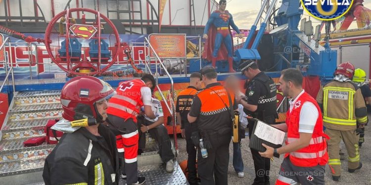 Accidente tirachinas Feria Sevilla deja cuatro heridos