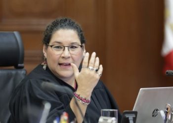 SCJN obliga al IMSS a otorgar prótesis y audífonos a menores