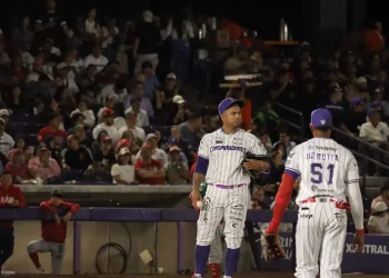 Diablos Rojos logran barrida sobre Conspiradores