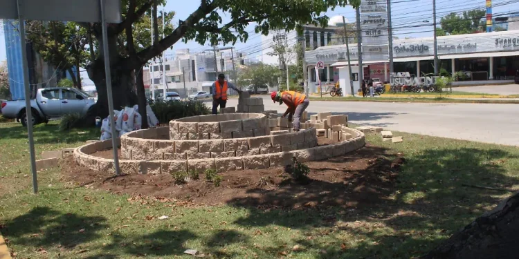 Jardineras Avenida Usumacinta: Inician Trabajos